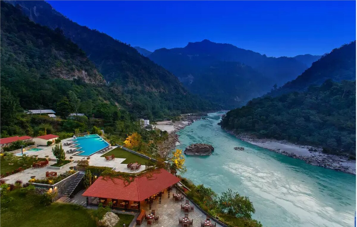 Riverside Airbnb stay with Ganges view in Rishikesh