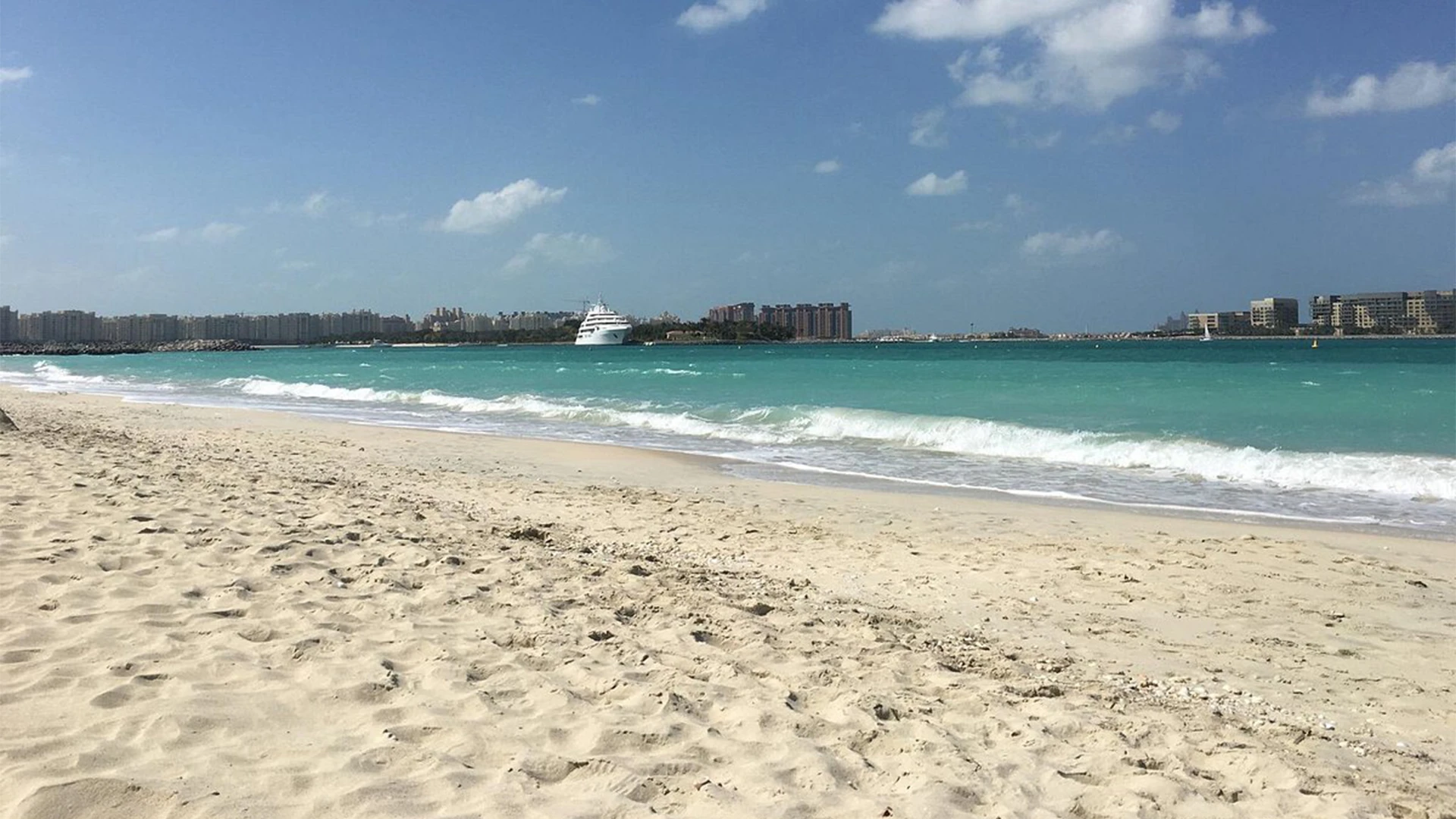 Wide coastline at Al Sufouh Beach