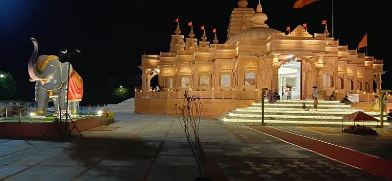 Evening aarti at Ashtavinayak temple Maharashtra