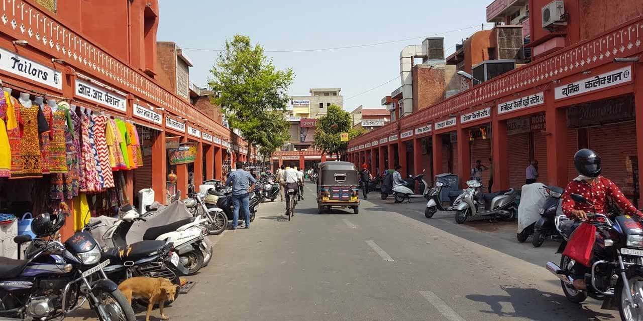 Bapu Bazar Jaipur market entrance and shopping stretch