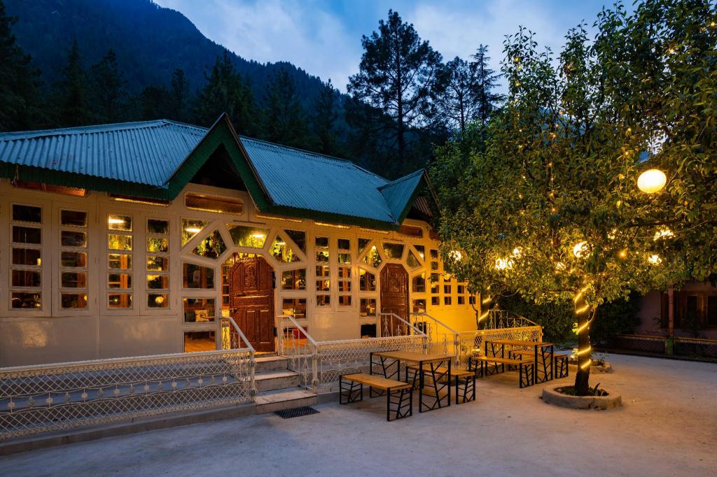 Best restaurants in Kasol Himachal overview