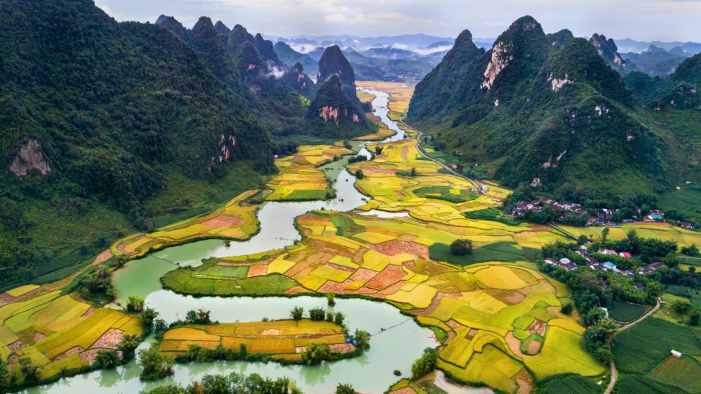 Best time to visit Vietnam by season and region