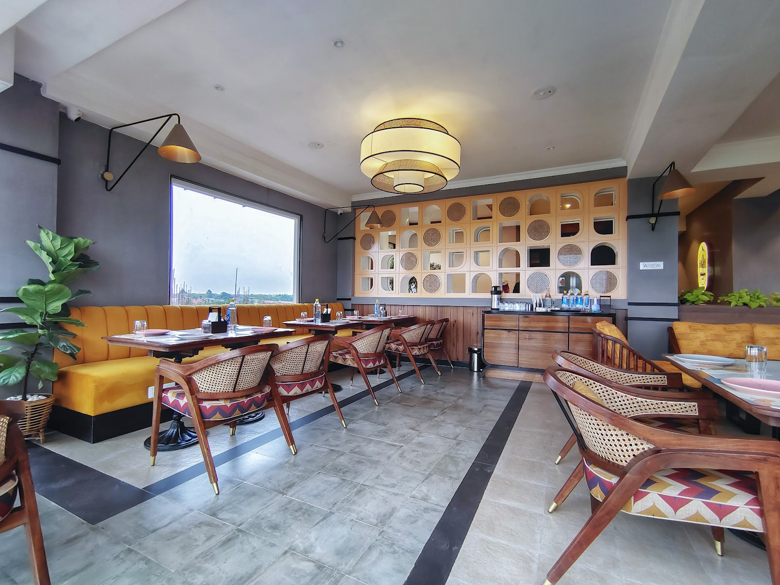 Cafe culture in Dibrugarh with tea and coffee service