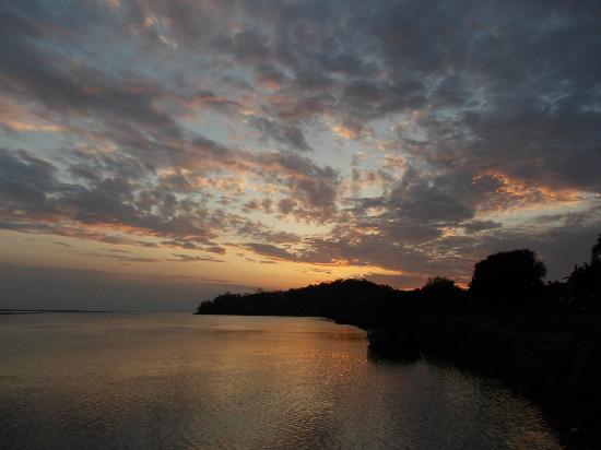 Evening river-view cafe mood in Tezpur