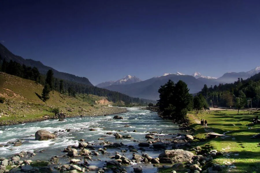 River and mountain viewpoint near Chandanwari in Kashmir