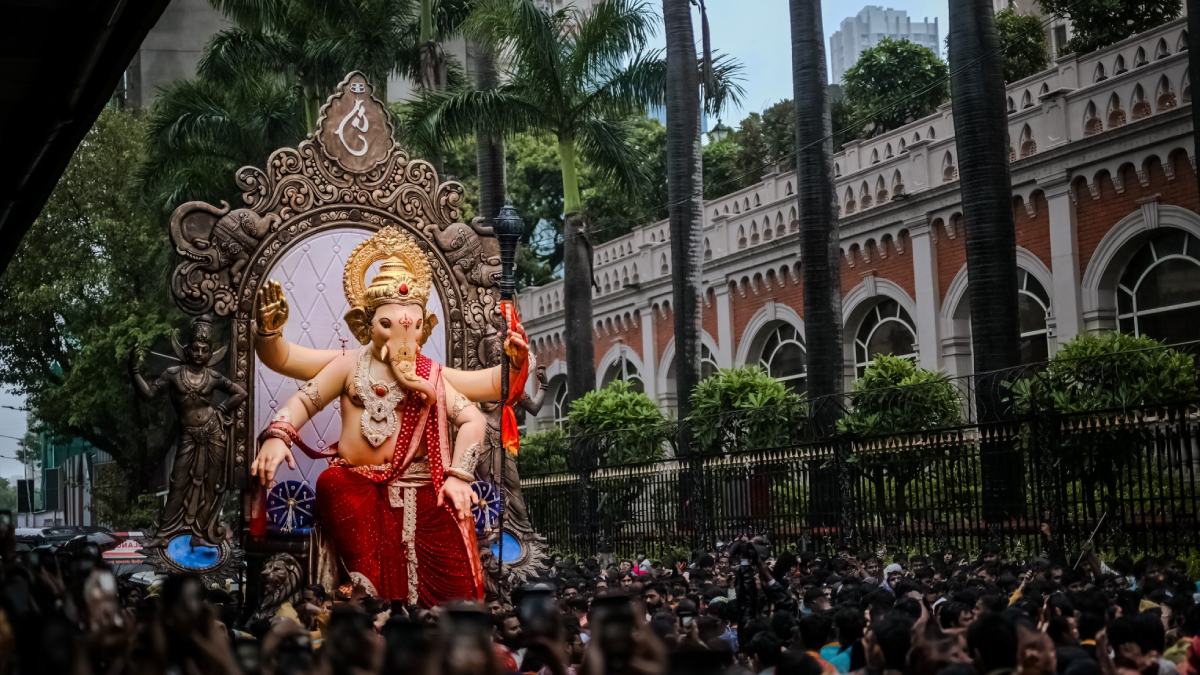 Darshan queue line at Chintaman Ganesh Temple