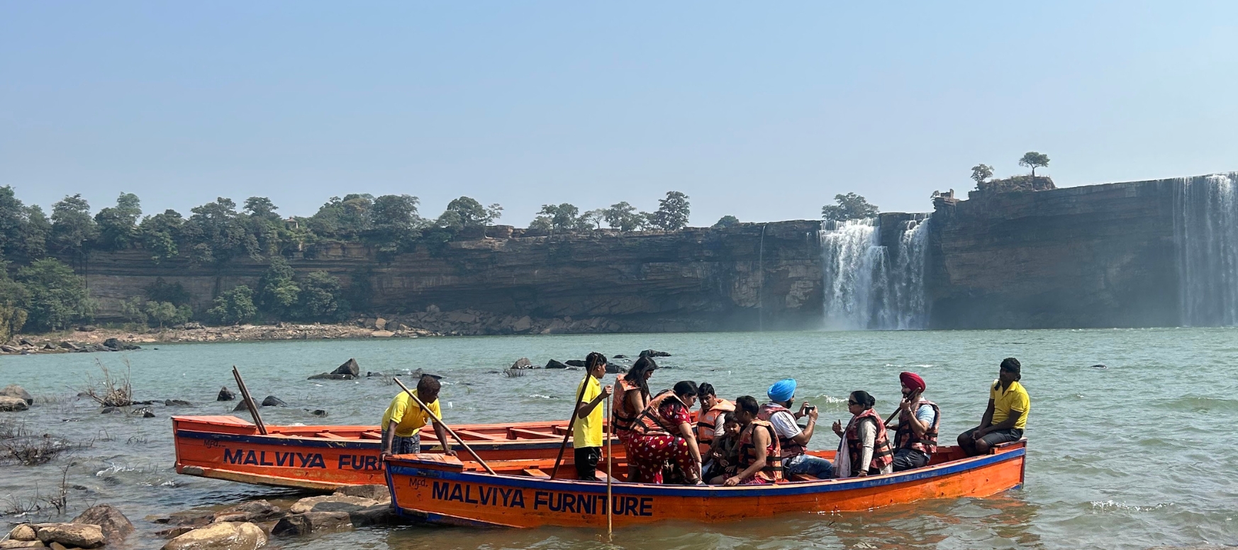Family-friendly planning at Chitrakote waterfall destination