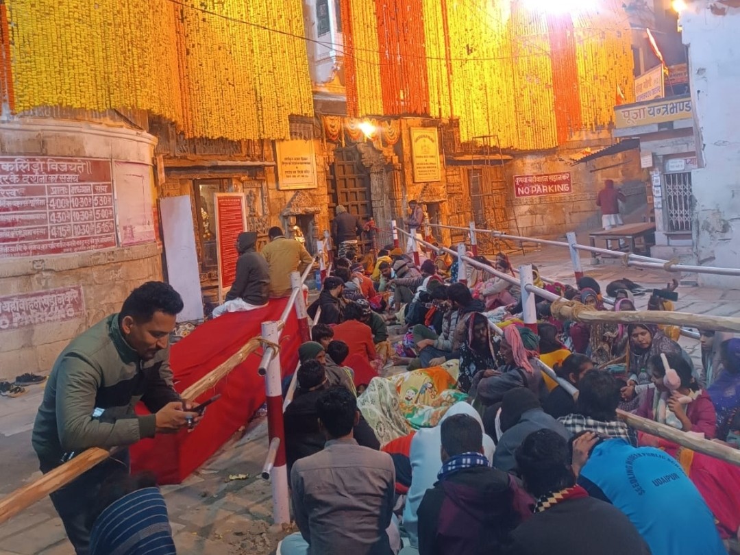Devotees offering prayers at Eklingji Temple