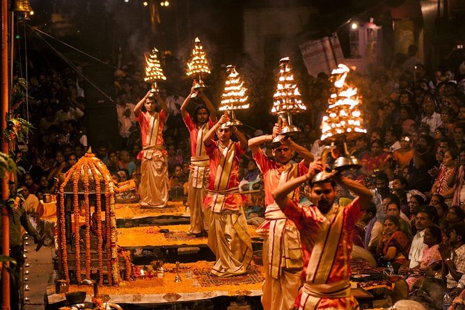 Evening Ganga Aarti ceremony atmosphere at Dashashwamedh Ghat in Varanasi