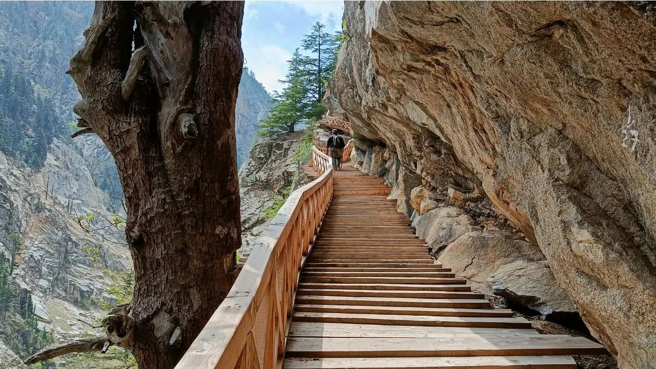Nanda Devi peak visible from Gartang Gali area