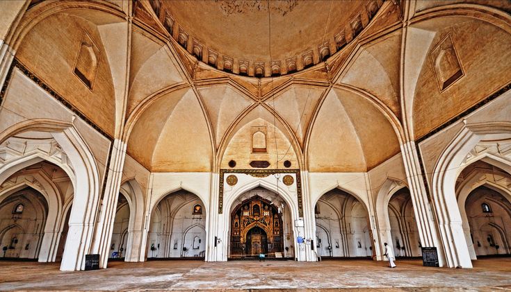 Inside whispering gallery of Gol Gumbaz