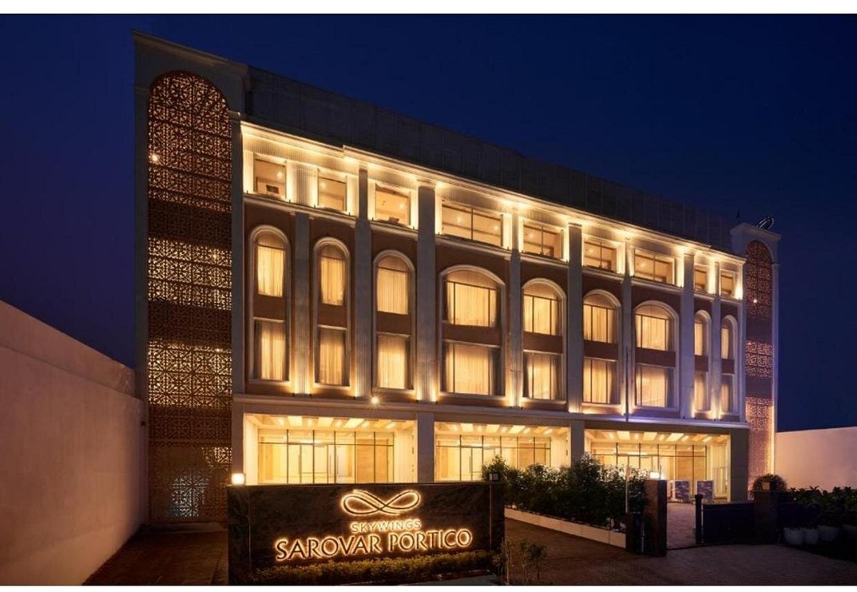 Budget and stay planning tips for Goverdhan Holi trip