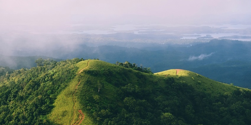 Coorg-style hill landscapes near Kannur travel routes