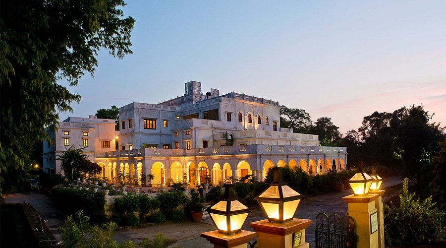 Hotel district view in Patiala with modern and heritage style buildings