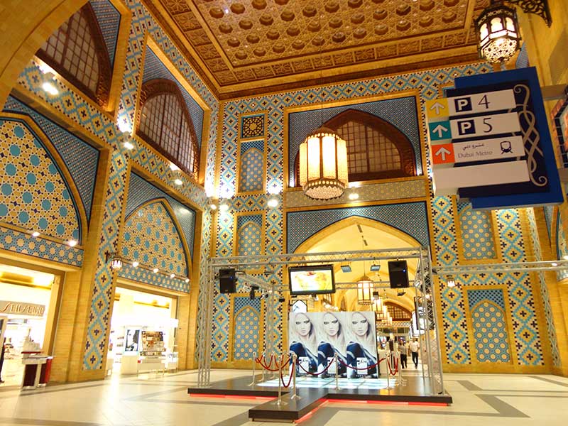 Themed architectural courts inside Ibn Battuta Mall