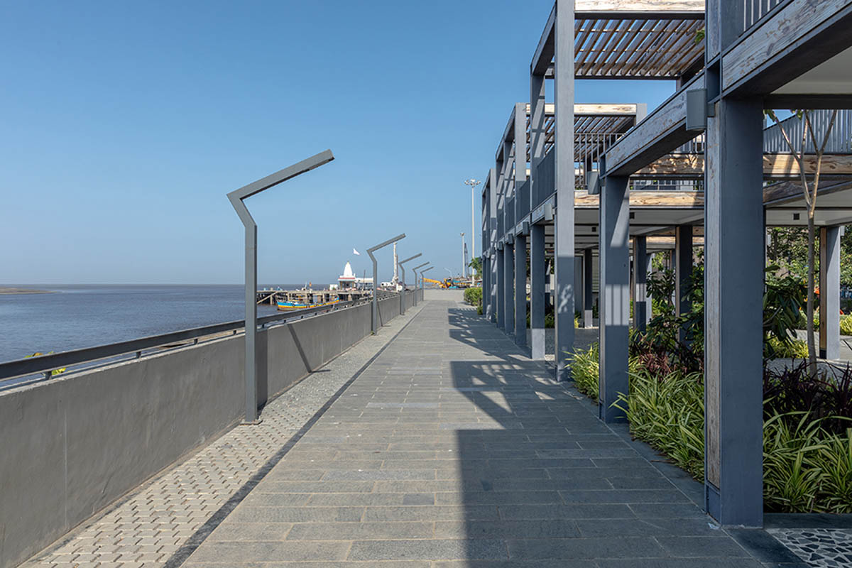Jetty Garden Daman waterfront setting