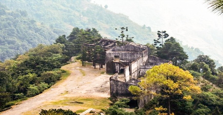 Lambi Dehar mine ruins and cliff-cut sections in Mussoorie
