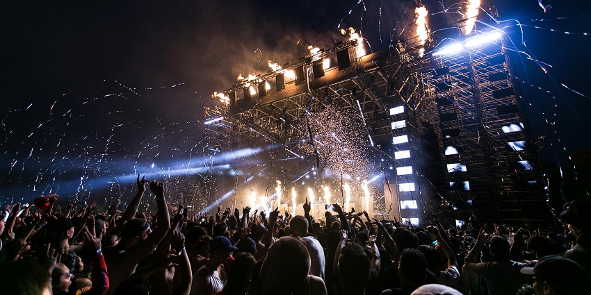 New Year celebration lights and event setup in Lucknow