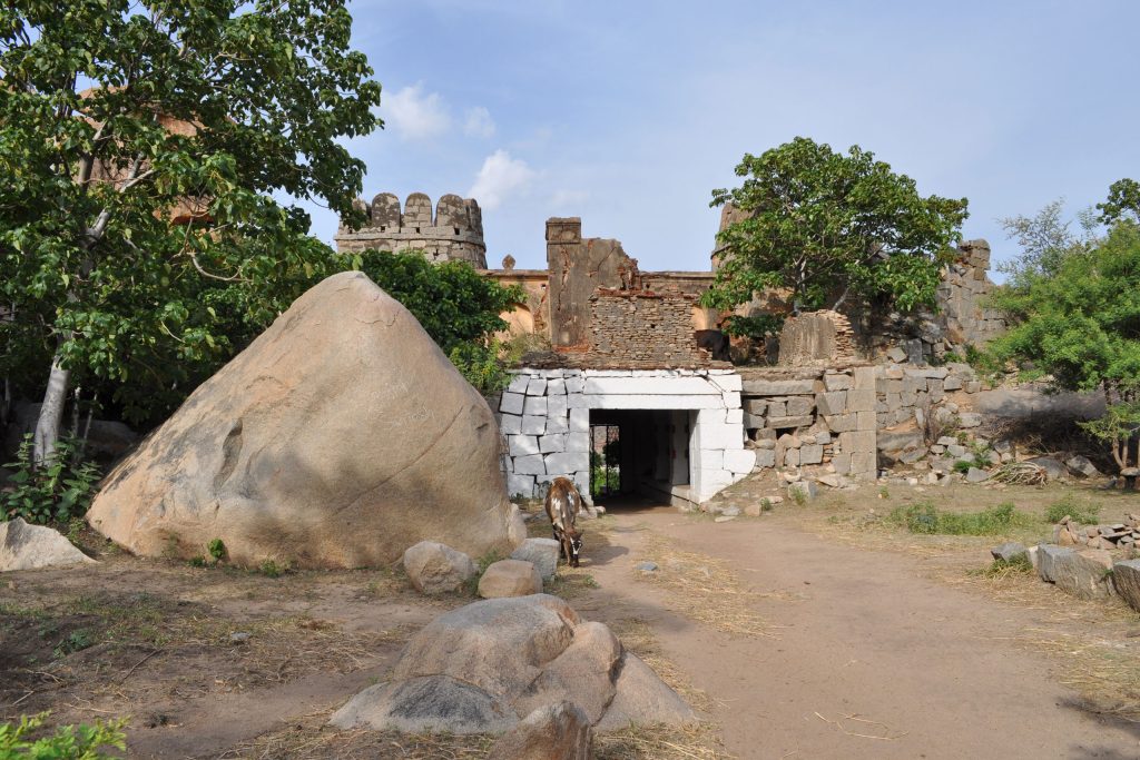 Anegundi heritage day trip from Raichur