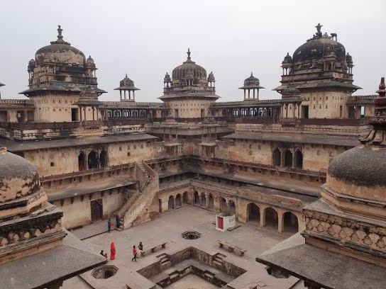 Suggested inside walking route map for Orchha Fort complex