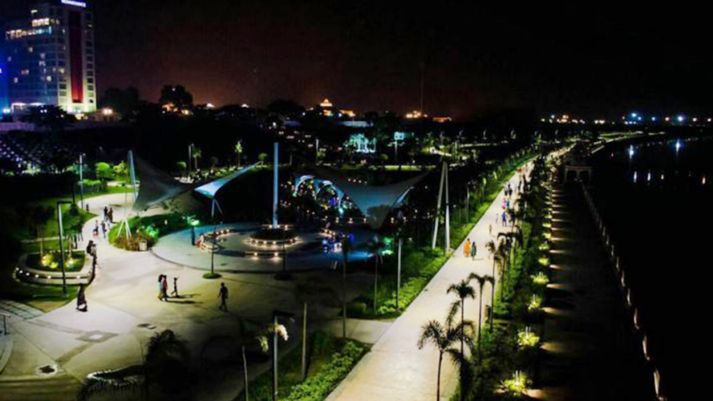 Lucknow nightlife city lights and evening social districts