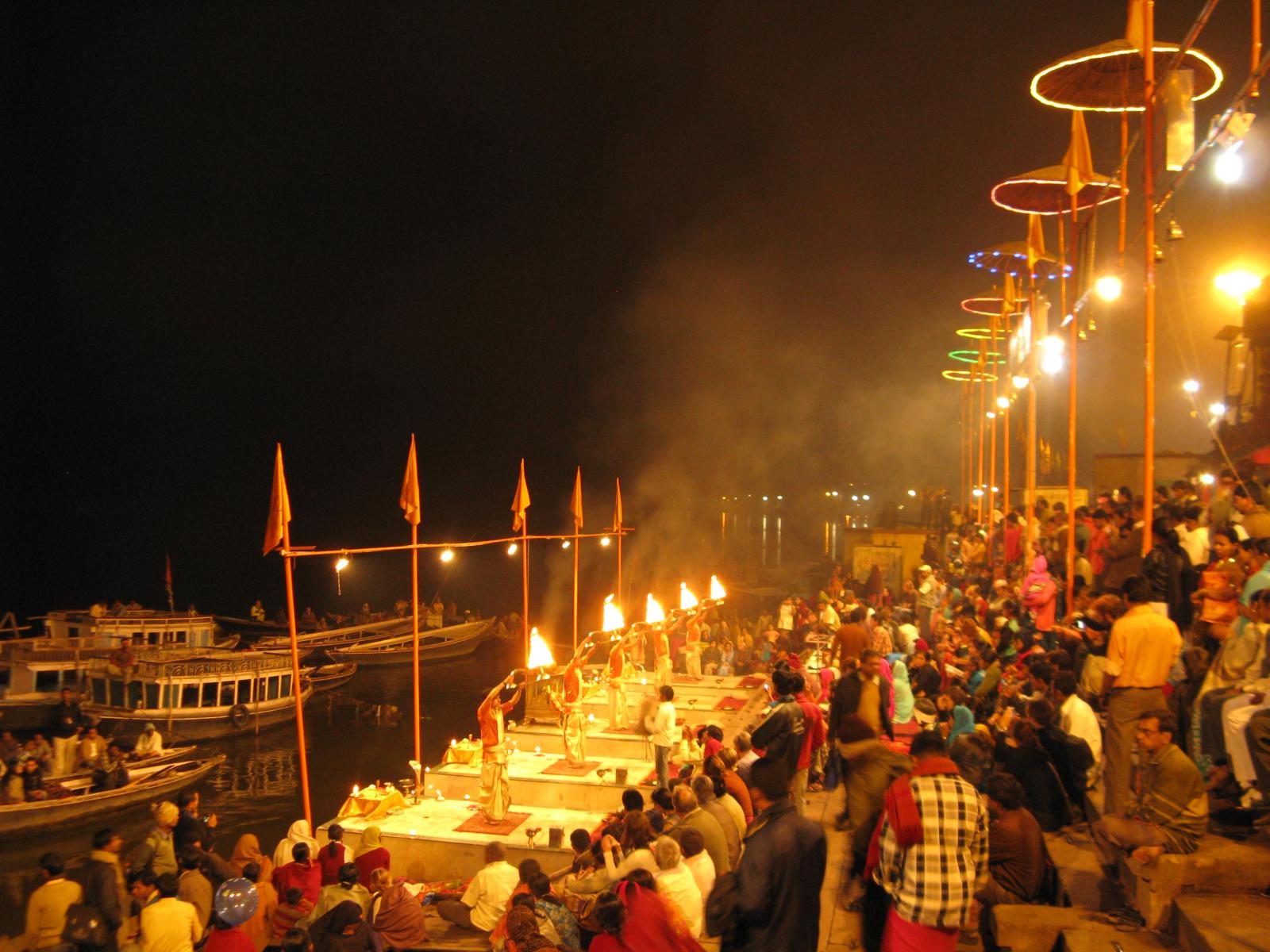 Night aarti ceremony photography in Varanasi