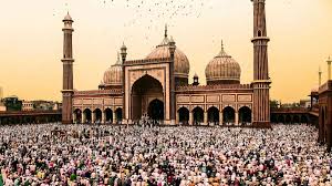 Ramadan evening lights and prayer-time atmosphere in India
