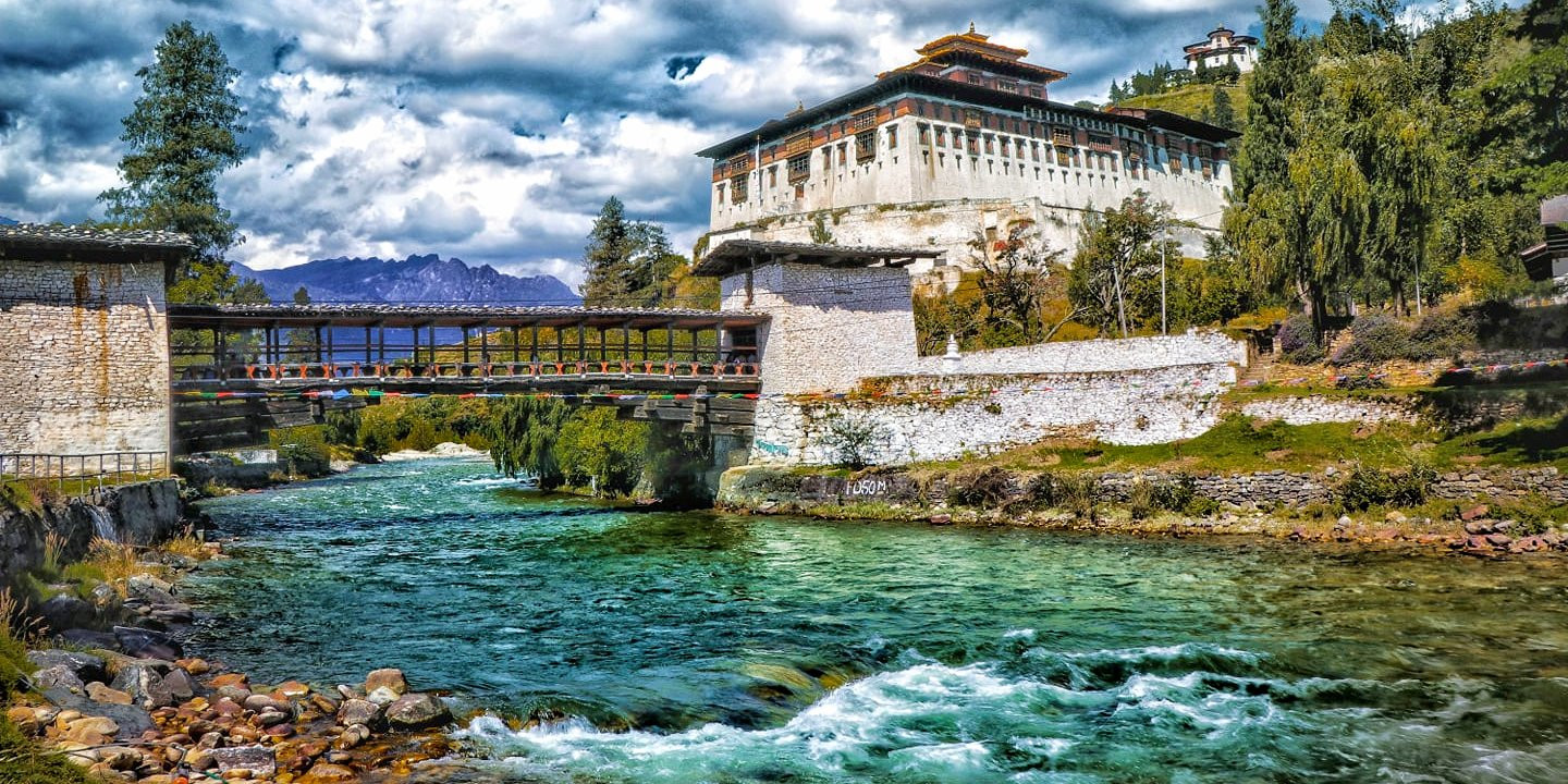 Rinpung Dzong fortress overlooking Paro Valley