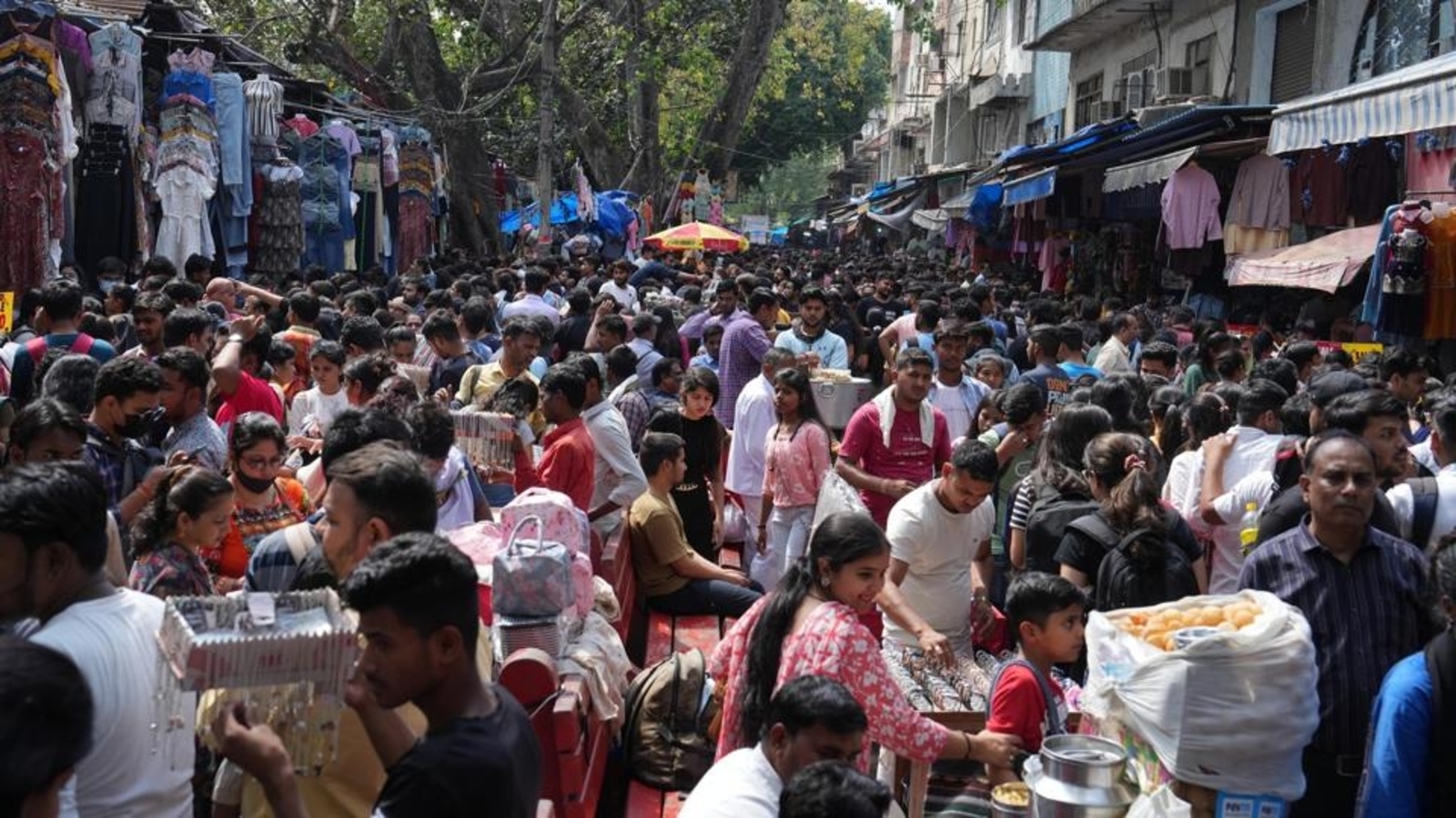 Sarojini Nagar Market Delhi bustling scene