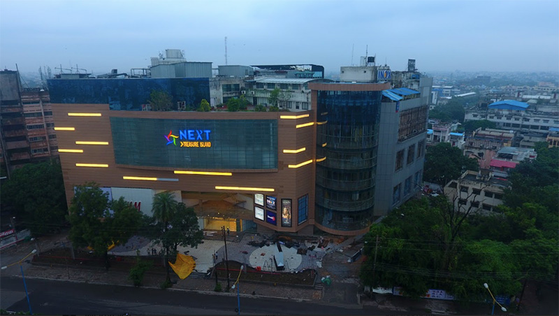 Treasure Island Mall exterior view in Indore city center