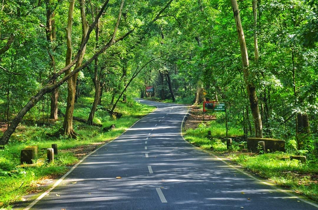 Valparai route planning map style with Pollachi ghat ascent and timing blocks