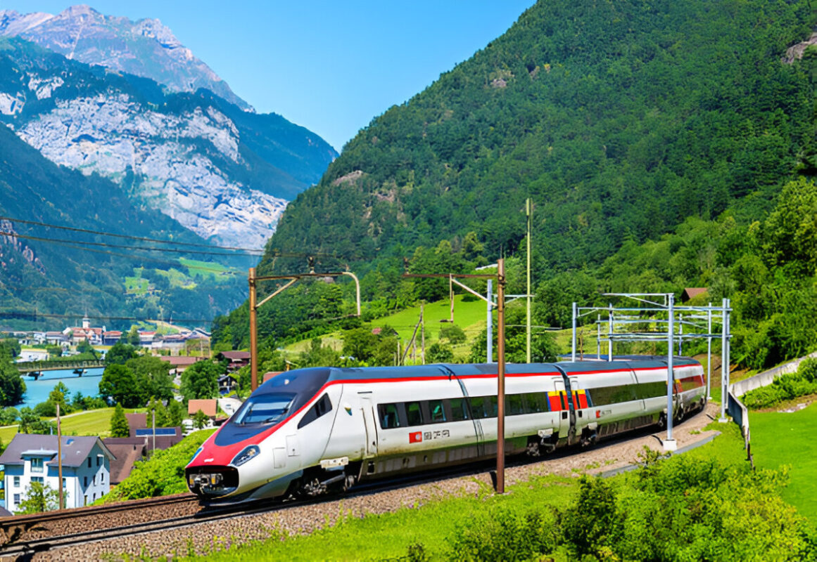 Vande Bharat train in Himalayan rail corridor context