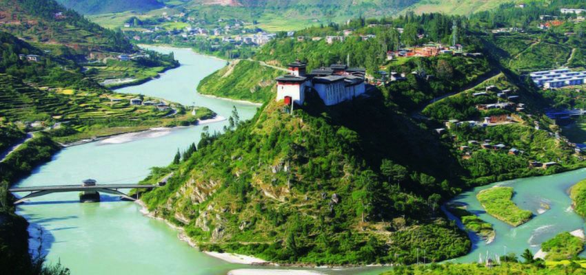 Scenic view of Wangdue Phodrang town with mountains and traditional architecture