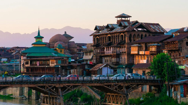 Traditional market streets near Zero Bridge in old Srinagar