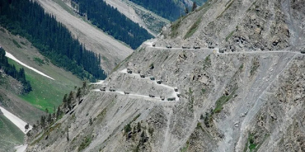 Mountain road crossing Zoji La Pass